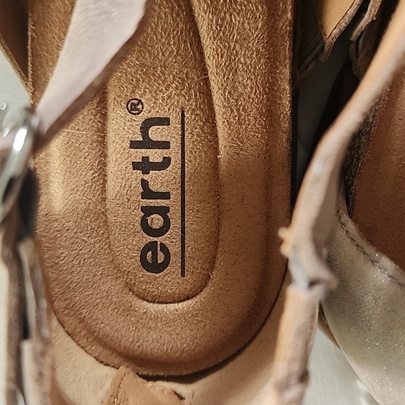 New Earth Dale Leather Sandals Size 6 - Picture 5 of 7